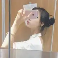 拿手机的女生头像动漫动漫不露脸拿手机女生头像
