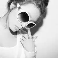 非主流伤感带字头像女生黑白微信头像图片大全