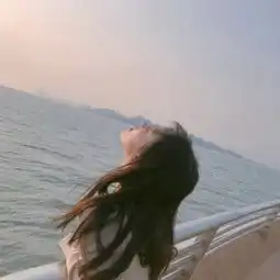 qq头像女高清头像背影