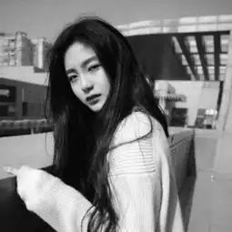 微信头像女高冷黑白陈若
