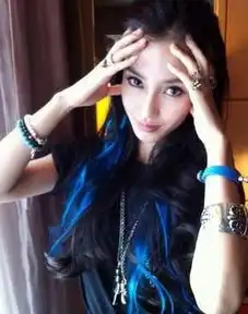 谢娜戴大金链子走秀笑哭一片高冷女神都开始戴手串了