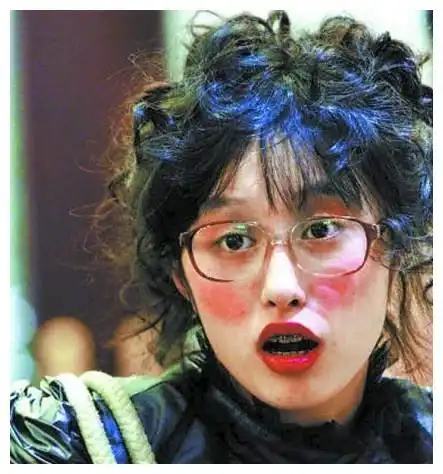 出演丑女无敌走红,剧透被张艺谋赶出剧组,李欣汝经历了什么