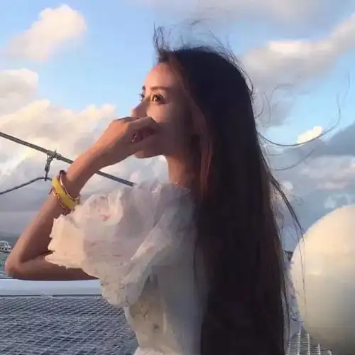 女生头像一眼钟情,尽付余生