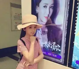 小戏骨红楼梦,扮演薛宝钗的这个小女孩可不一般