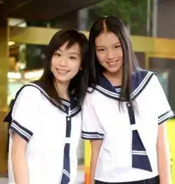 又纯又美是怎样的感觉关晓彤迪丽热巴杨幂女星校服造型颜值pk