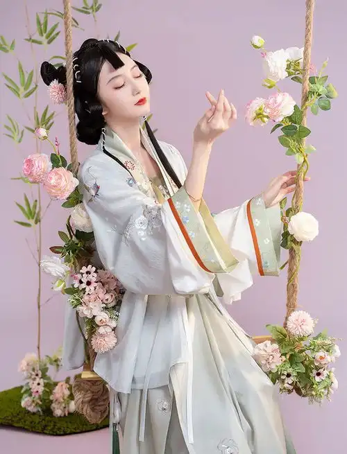 适合春天出游的小清新汉服,温婉又少女,路人看了也喜欢