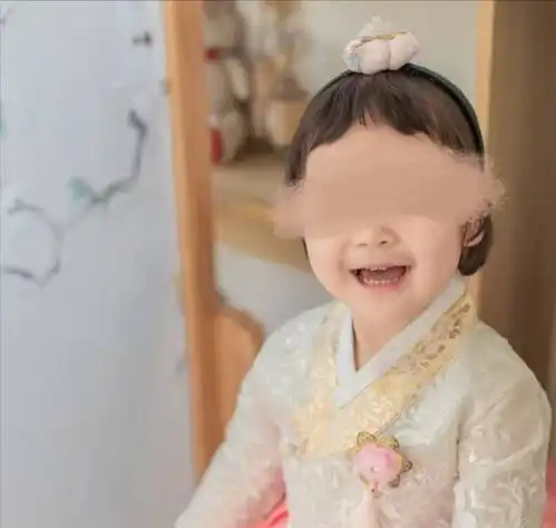 2岁女童23楼坠亡,保姆把孩子独自留家,家长孩子难以入土为安