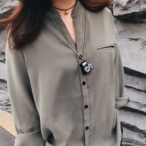 抖音小红书同款发光小相机项链潮男女学生韩版简约情侣款网红饰品