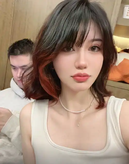 象棋特级大师王天一接受调查,北大毕业,女友漂亮大方,热衷公益