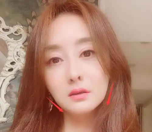 45岁陈德容近照宛如18岁少女,网友却说她的鼻子像匹诺曹