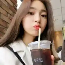 小恋简介小恋背景介绍yy官方