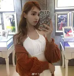 组图长发美女百变造型可盐可甜