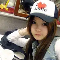 引爆眼球瞩目的qq女生头像玫瑰凋谢烟花散落一地7