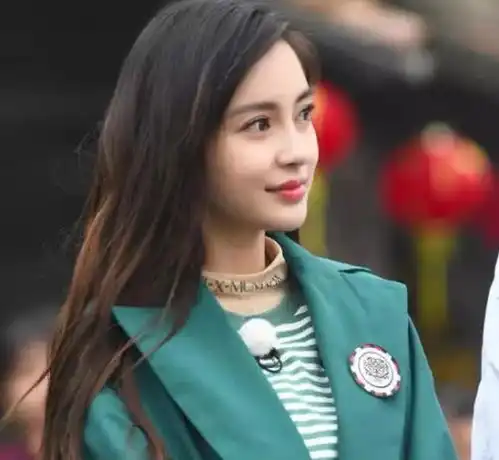 吴谨言参加跑男,却被吐槽模仿baby,连化妆师都是挖过来的