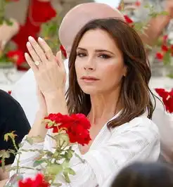 贝克汉姆出轨女儿老师致怀孕我只关注他的衣品和纹身