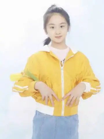 琼瑶最美女主童年照曝光,跟森碟撞脸