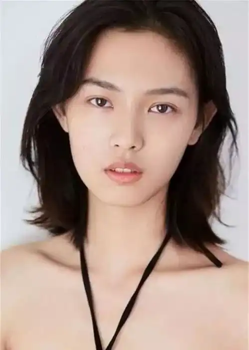 脸上有这4个特征的女生,很容易变高级脸能中1个颜值都不低