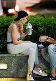 烂大街的背心紧身裤,贴身塑形,让女人味倍增