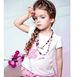 这妞怎么可以这么萌