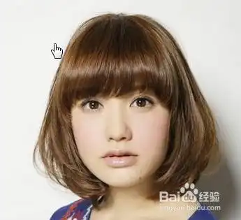 长发气质美女头像中分