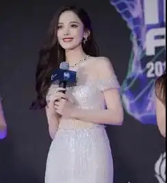 娜扎生图翻车了,法令纹很深脸部浮肿,网友说她看起来像40岁