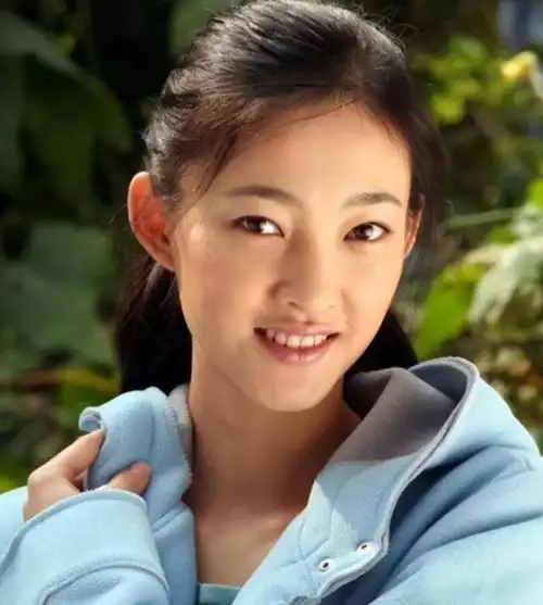 论素颜女神只服这5位,别人卸妆遮遮掩掩,她们化不化妆没差