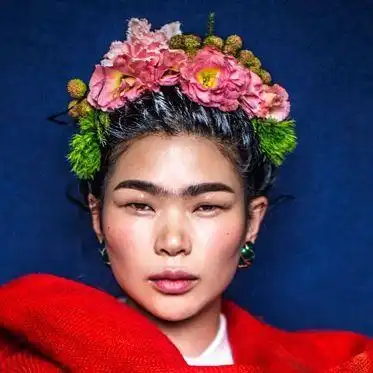 说我们长得丑不好意思,外国人就喜欢我这样子