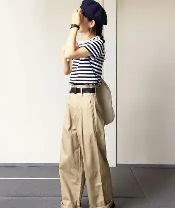 女人不要老穿黑色裤子,这条卡其色优雅活力,让造型更显气质