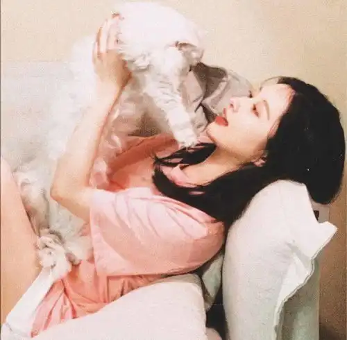 一组真人胶片女生头像,请签收