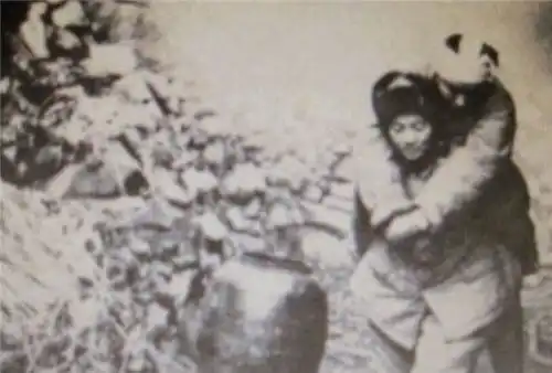 巾帼女英雄19岁荣获一等功,隐姓埋名40年,晚年没钱住院惊动中央