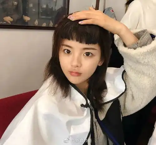景甜被男方主动曝分手后,撞脸林允的这组图更让人窒息