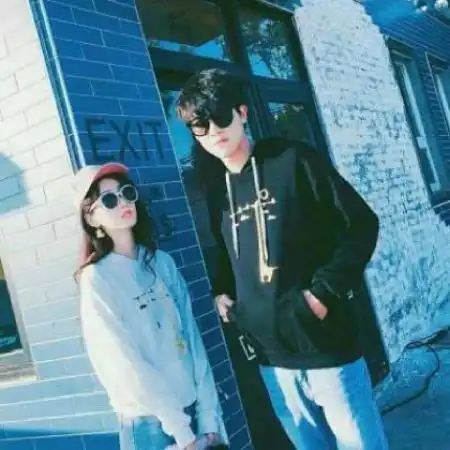 好看的情侣头像真人一人一张回想和你快乐甜蜜的样子