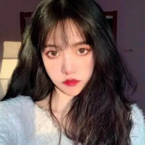 女生头像岁月里的你很干净,比水淡,比酒清