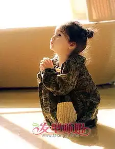 清新小女孩编法扎发可爱女孩长发扎发图片