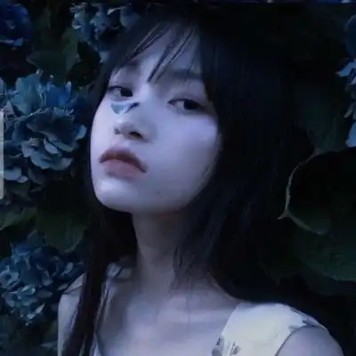 女生头像成熟唯美头像图