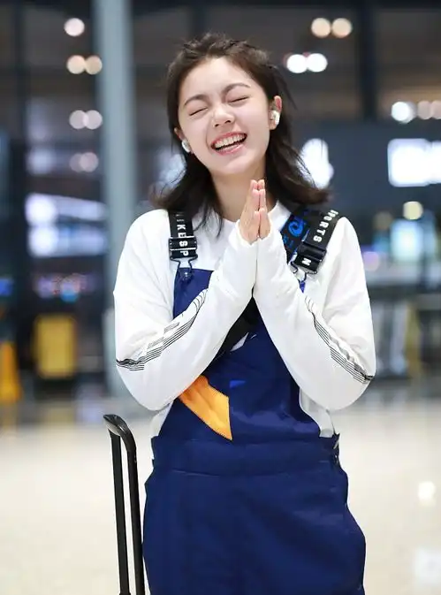 赵今麦高考成绩公布,中戏排名第一,果然是明星学霸,祝贺她张子枫