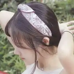 爱月亮爱美食爱猫爱笑爱哭qq女生头像我要个性网