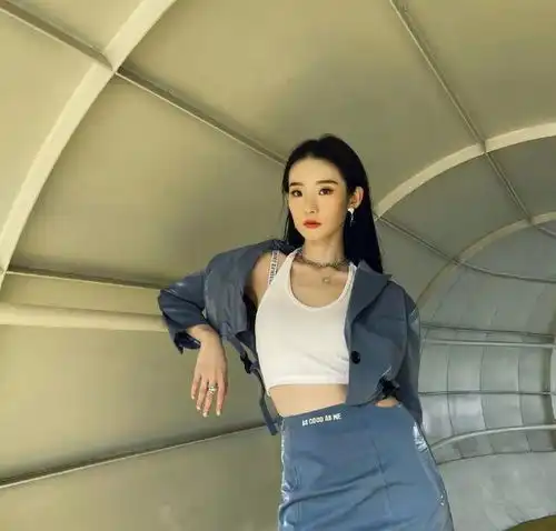 精美图集张艺凡清新灵动,甜美可爱