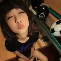 女生搞笑头像我要用一辈子来忘记你