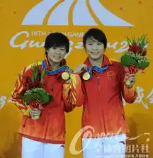 跳水女子双人三米板夺梦之队首金
