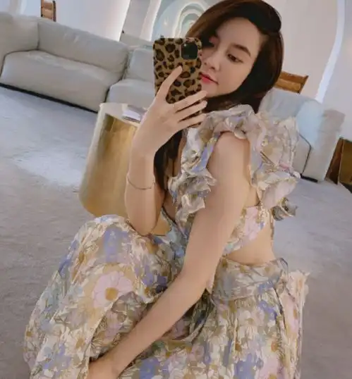 总裁夫人警告张大奕,知名女作家臭骂家务事关门解决,有没有脑子