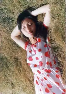 她美过范冰冰,因美貌险遭毁容,却诗意浪漫,成为一代人的梦中情人网易订阅