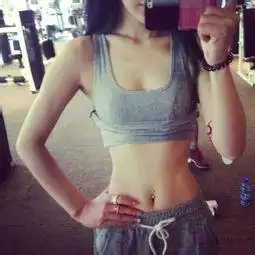 15岁女生如何练出川字