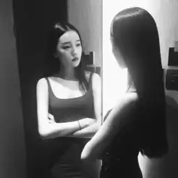 女头曾经魔怔一时后来封刀不再战