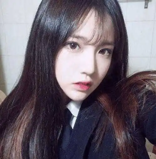 女生头像真人版软萌可爱混血精灵