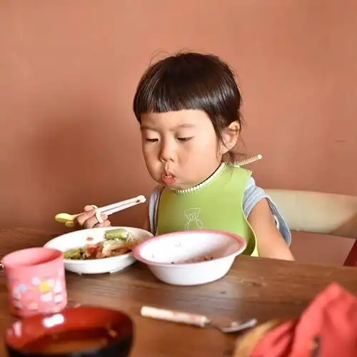 这才是亲妈,真亲妈这位就爱爆女儿丑照的地表最坏老妈让人笑哭了