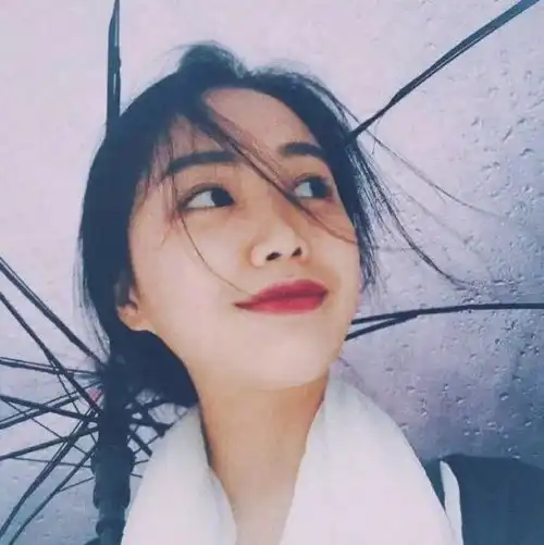 蓝天图片唯美女生头像好