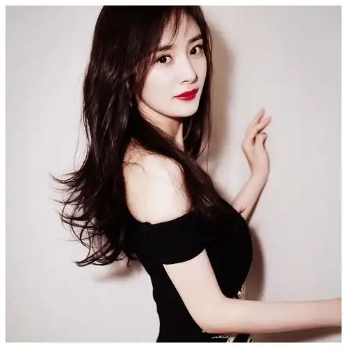 刘亦菲公主切新造型美成日漫美女意外撞脸杨幂,漂亮似18岁少女