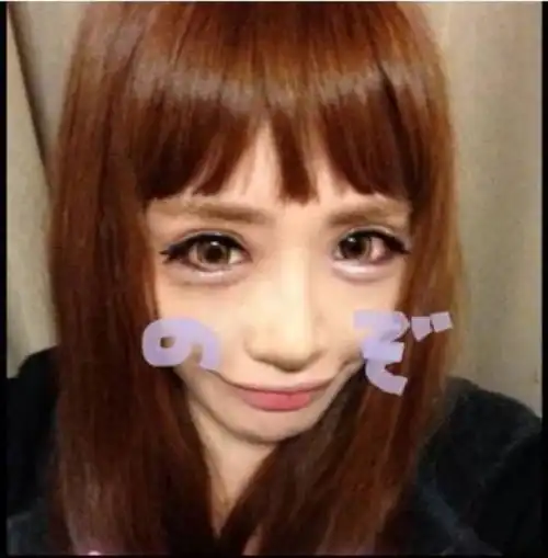 日本少女整容成二次元美少女,眼睛是正常人的3倍大