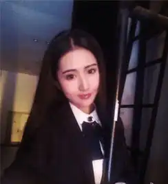 网曝冯绍峰和倪妮恋爱时曾劈腿嫩模,当事人发声否认